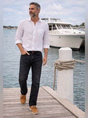 Tommy Bahama Black Jeans 32x30 Straight
Leg Coastal Dad Vintage Wash Tropical